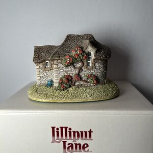 Lilliput Lane Pixie House Cottage Miniature House w/ Box